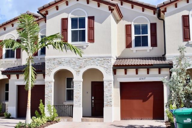 12517 NW 23rd Pl Miami, FL 33167