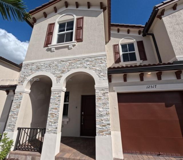 12517 NW 23rd Pl Miami, FL 33167