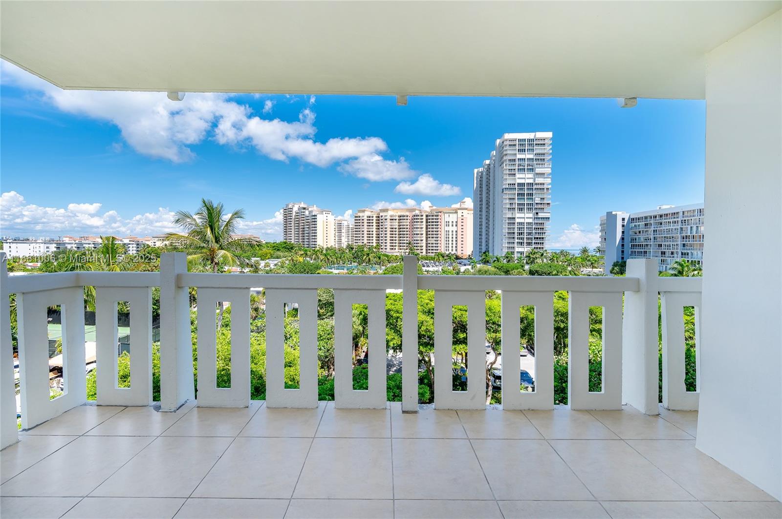 image Towers Of Key Biscayne16