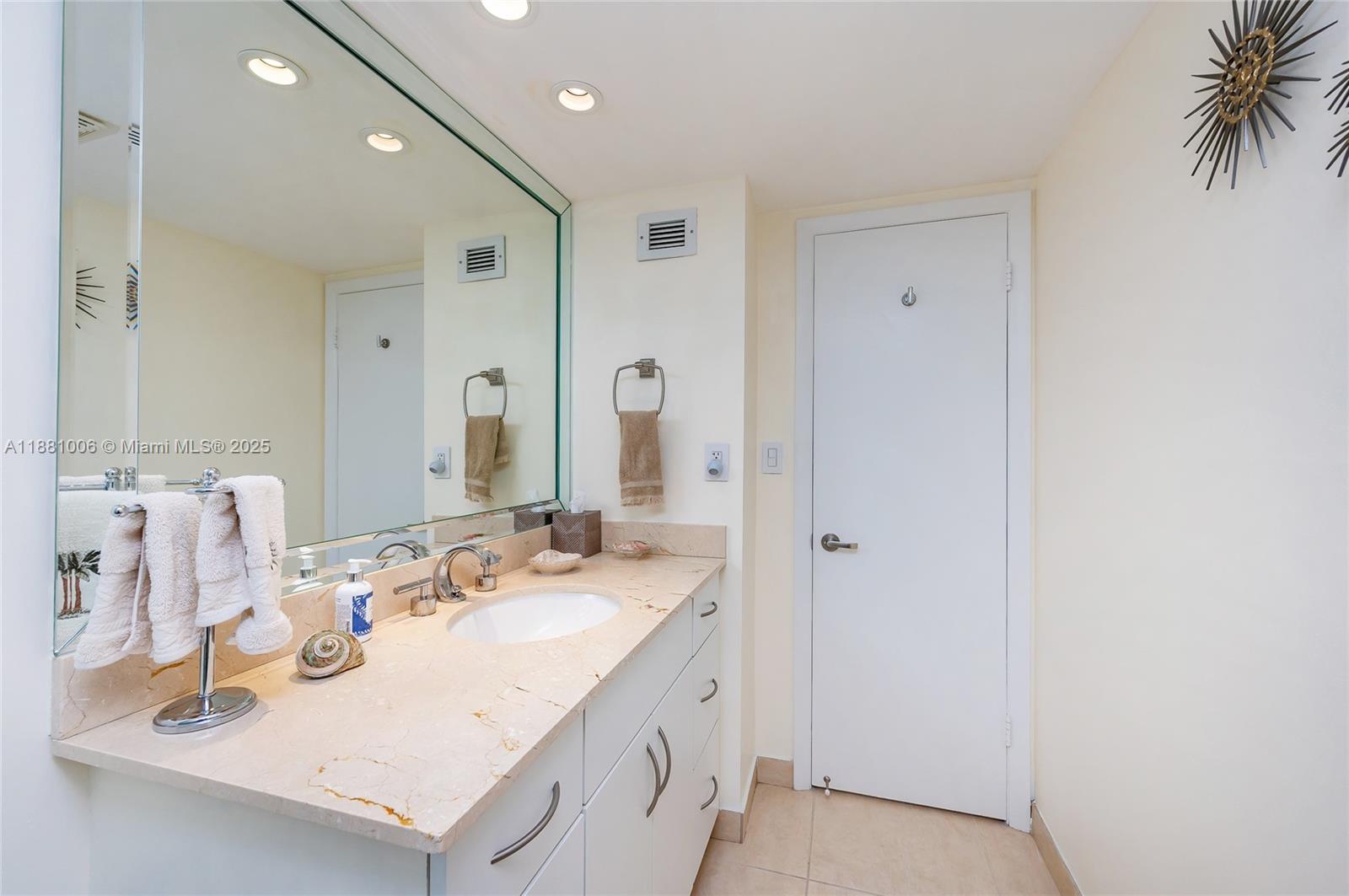 image Towers Of Key Biscayne24