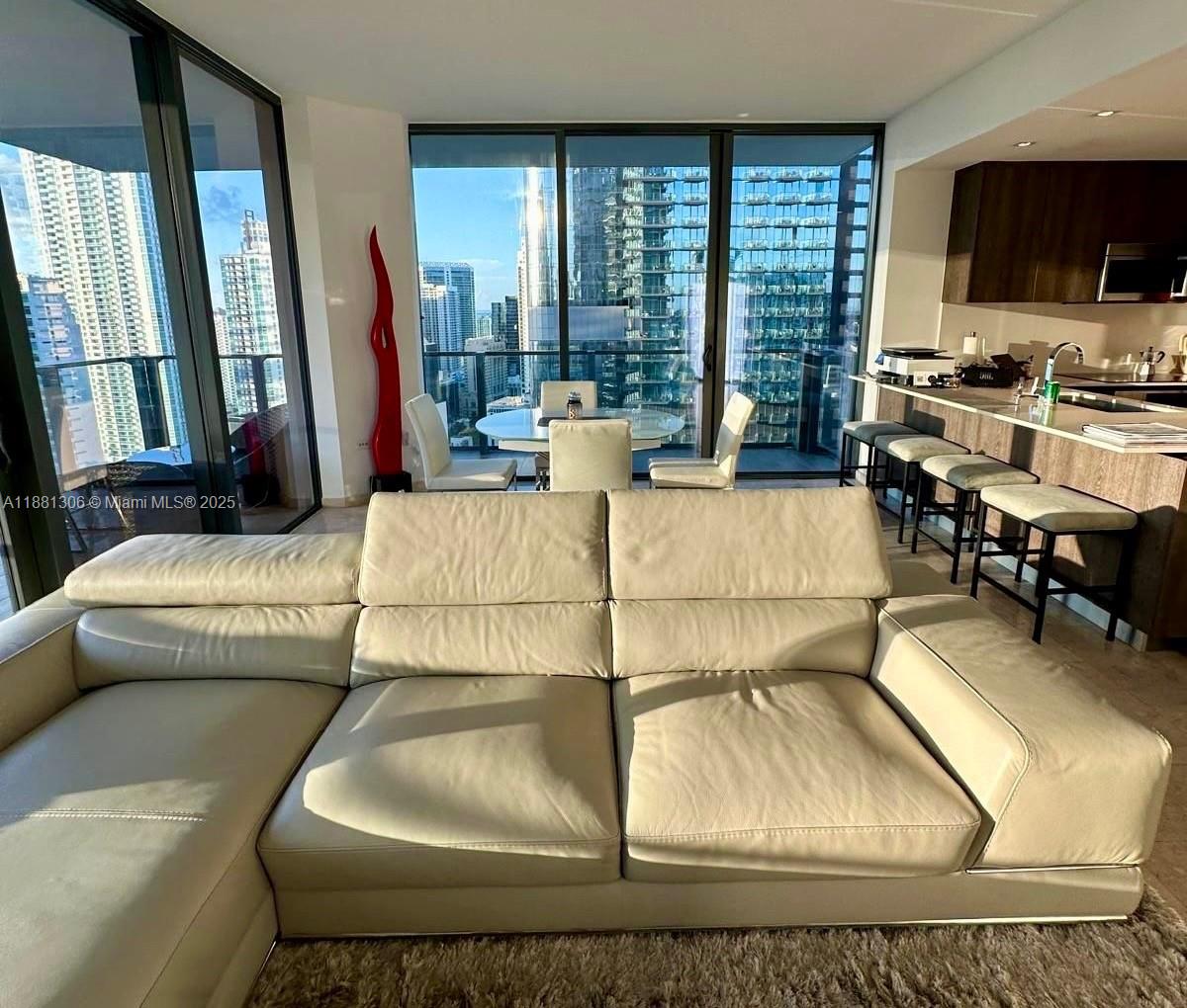 image Reach Condo3