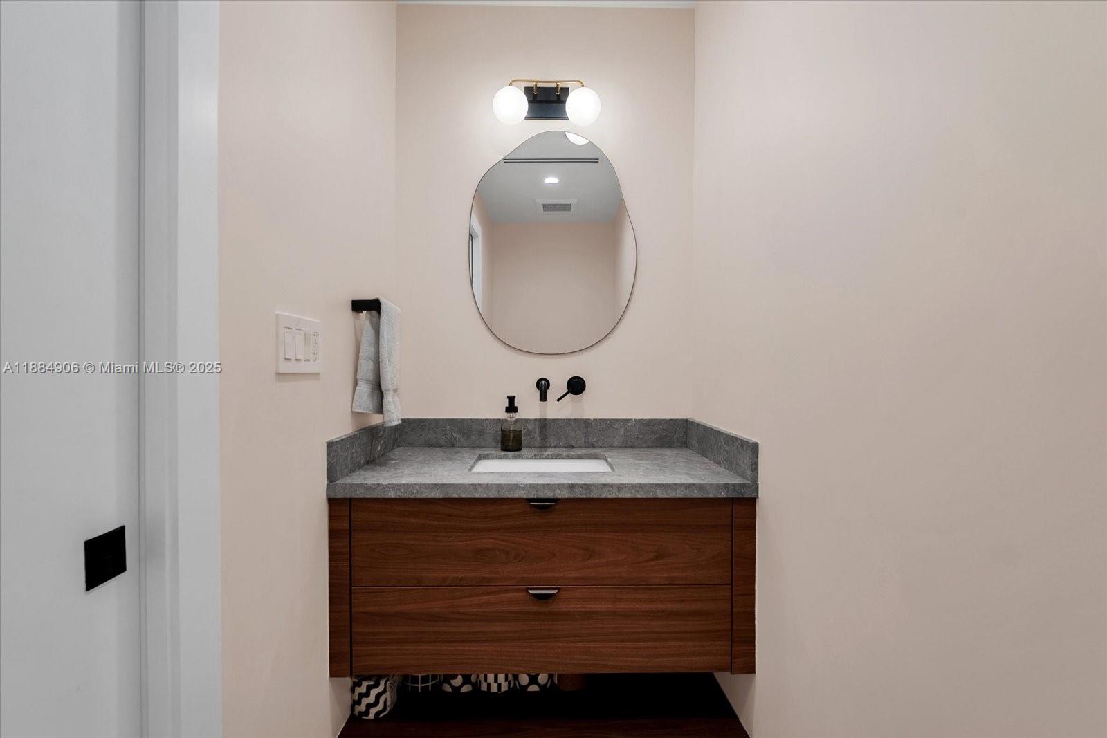 3111 Anderson Rd Coral Gables, FL 33134