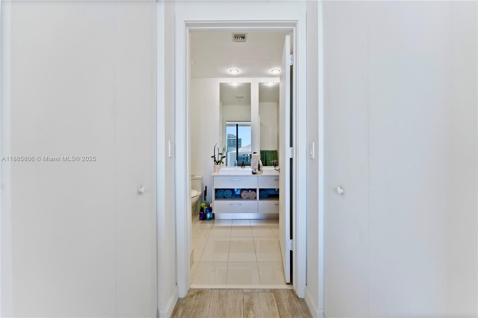 image Brickell Heights East12