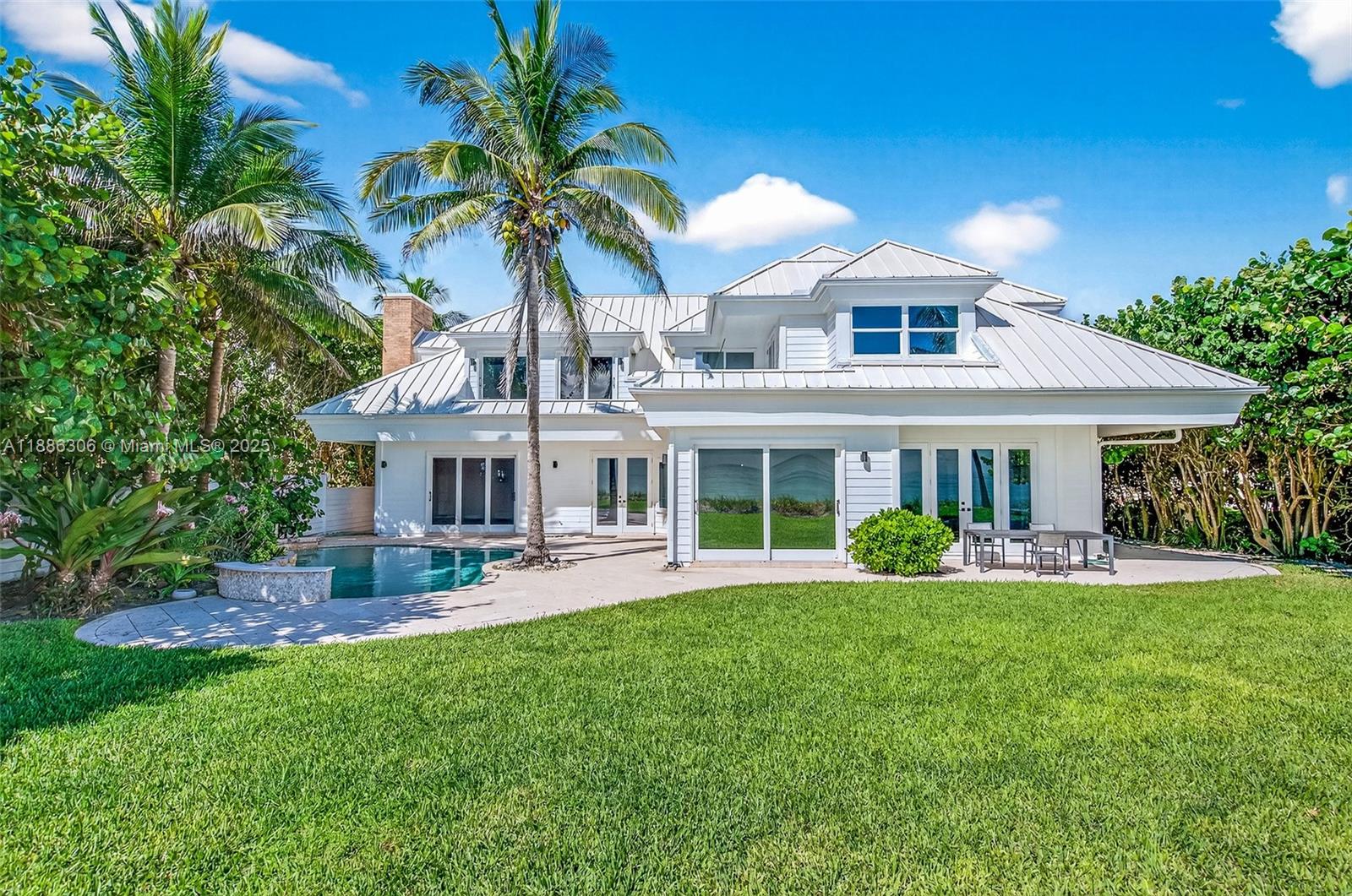 906 Holoma Dr Vero Beach, FL 32963