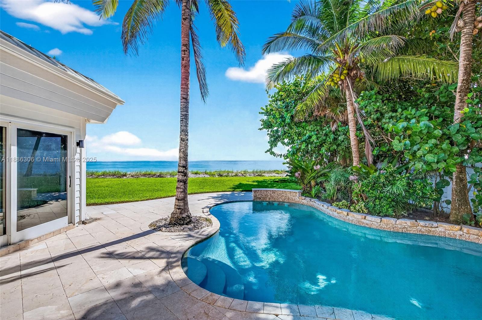 906 Holoma Dr Vero Beach, FL 32963