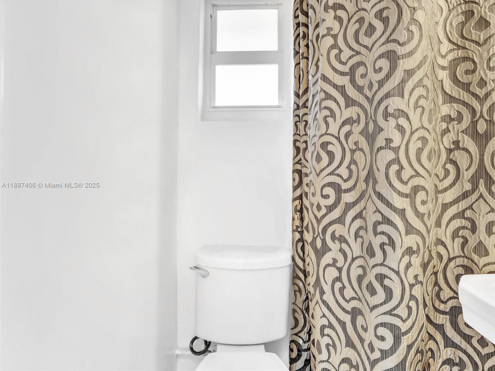 7504 Hispanola Ave North Bay Village, FL 33141