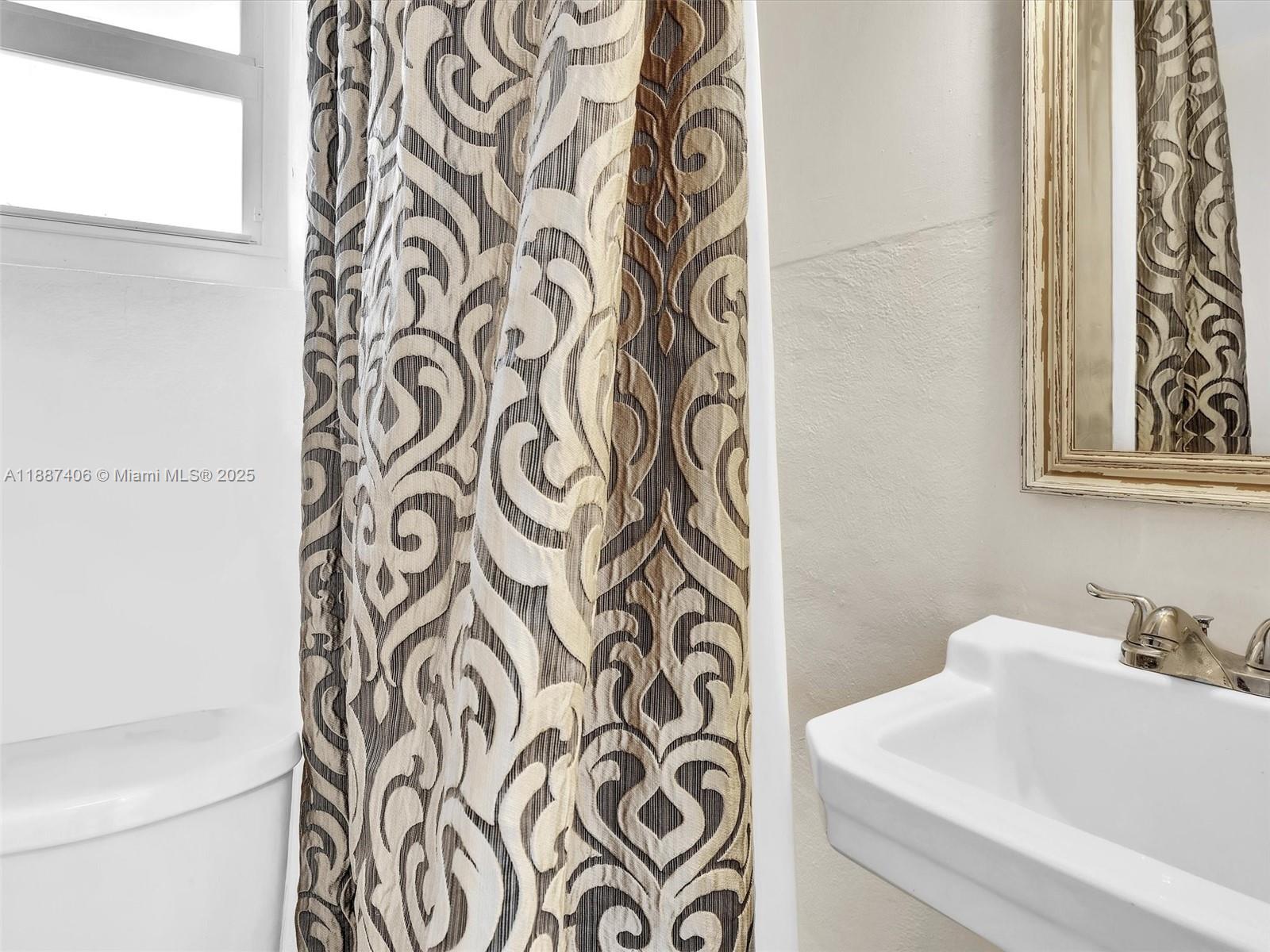 7504 Hispanola Ave North Bay Village, FL 33141