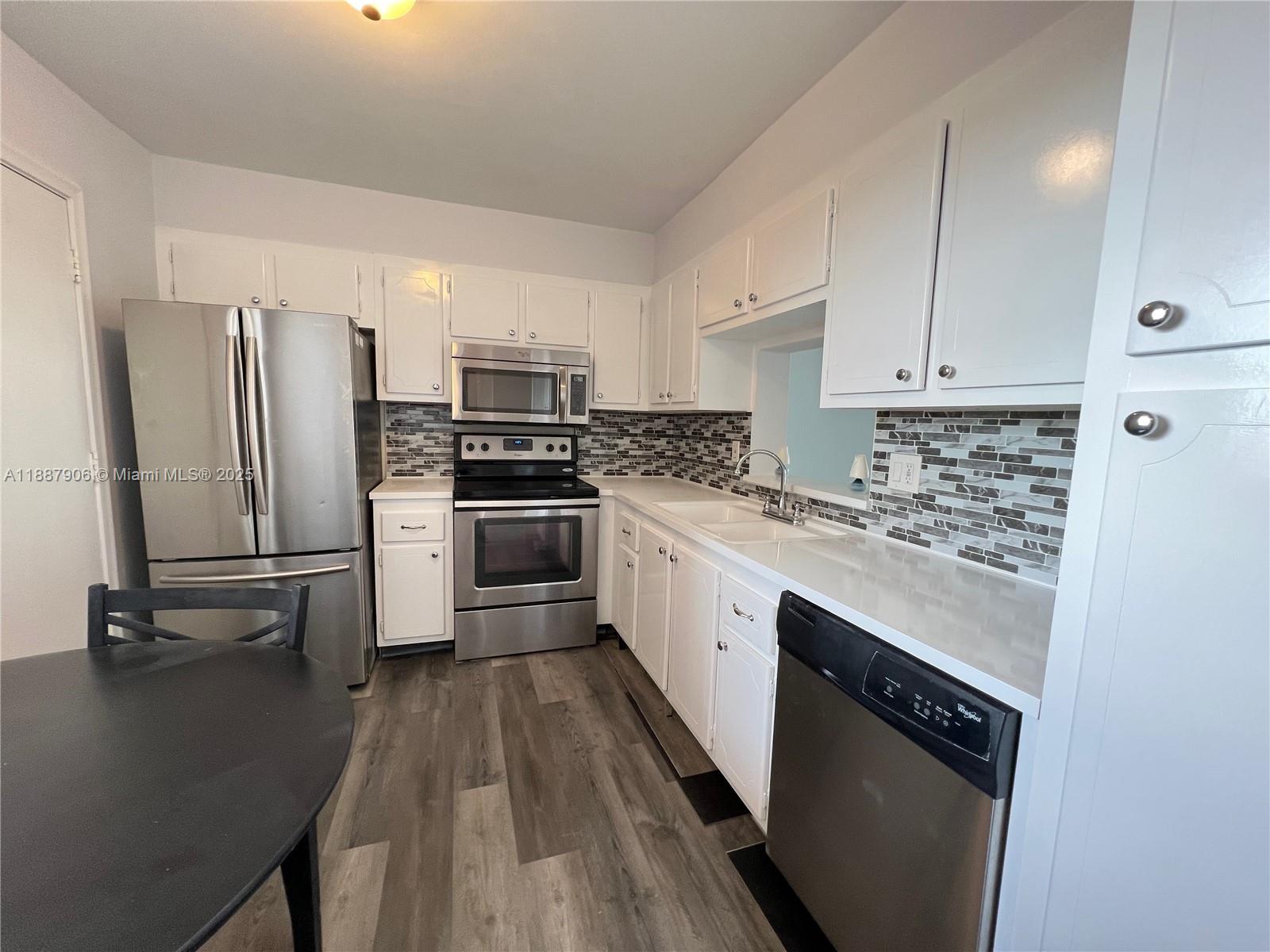 301 NE 14th Ave #608