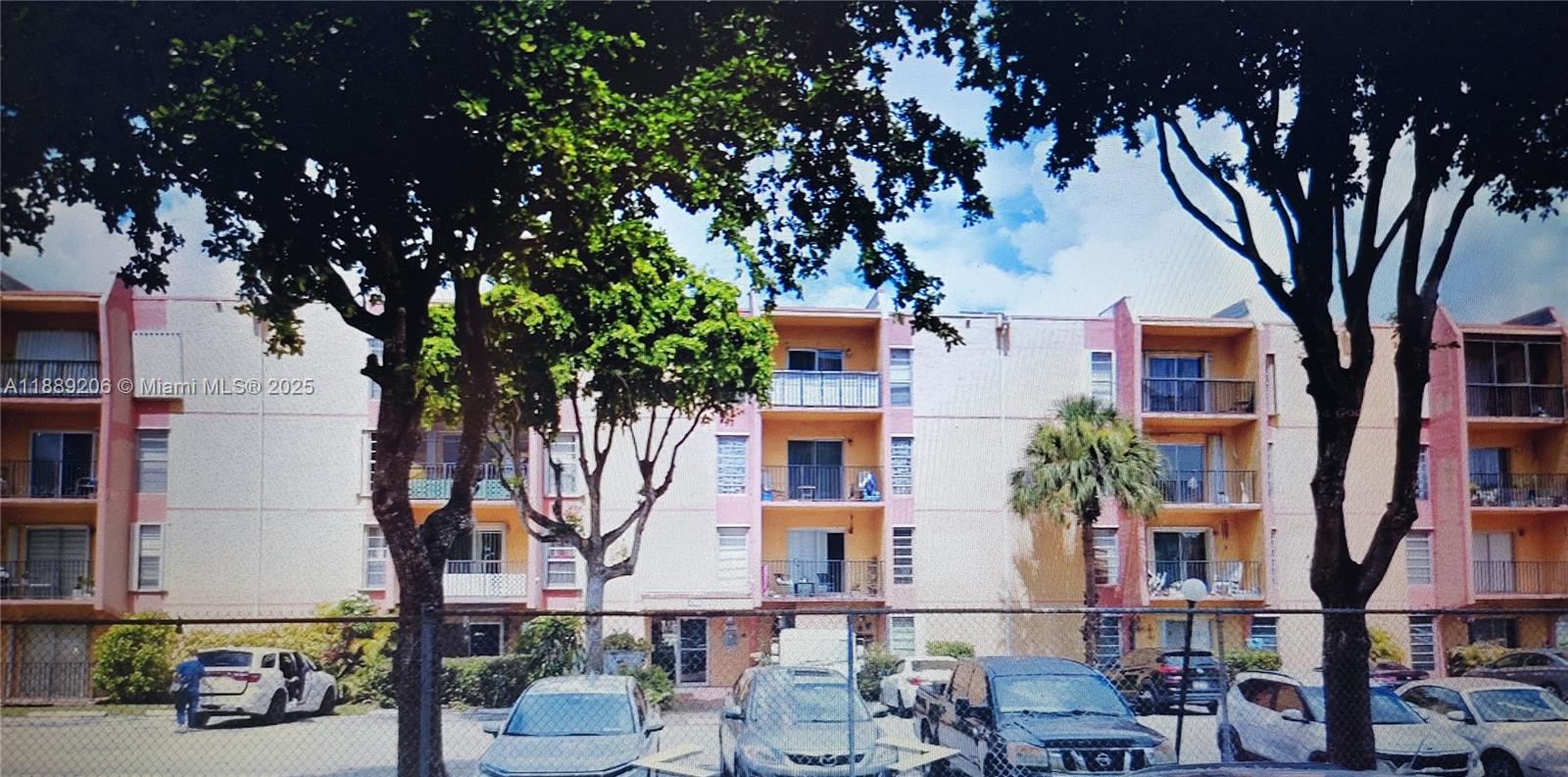 4709 NW 7th St #401-9