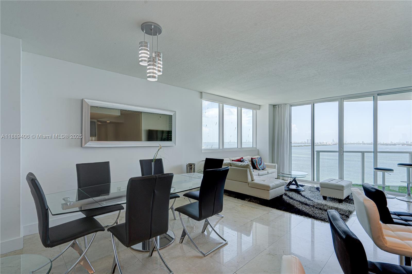 image Onyx On The Bay15
