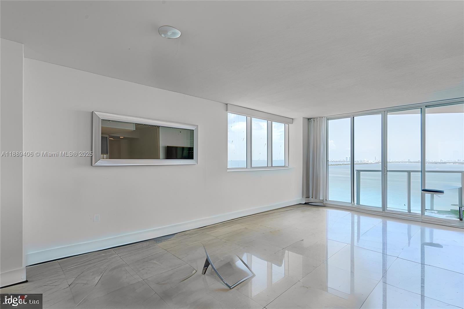 image Onyx On The Bay16
