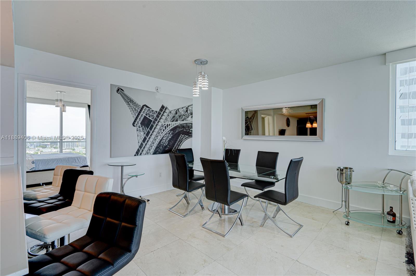 image Onyx On The Bay19