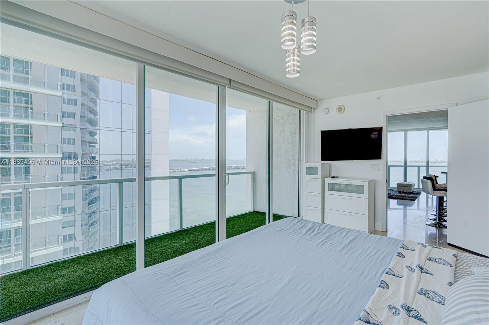 image Onyx On The Bay26