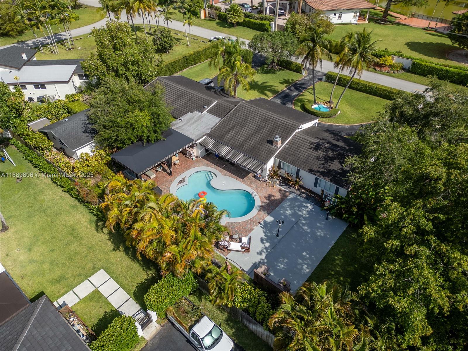 8500 SW 70th St Miami, FL 33143