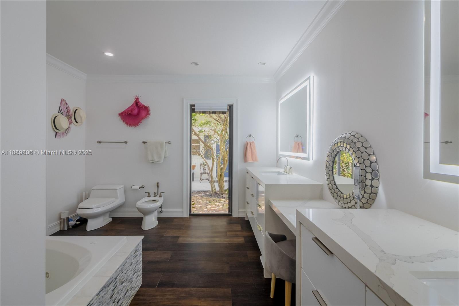 8500 SW 70th St Miami, FL 33143