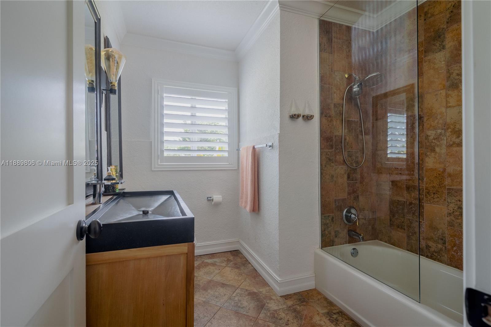 8500 SW 70th St Miami, FL 33143