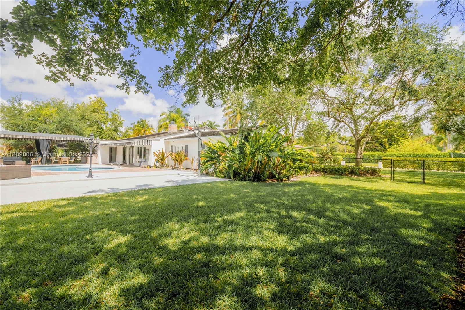 8500 SW 70th St Miami, FL 33143