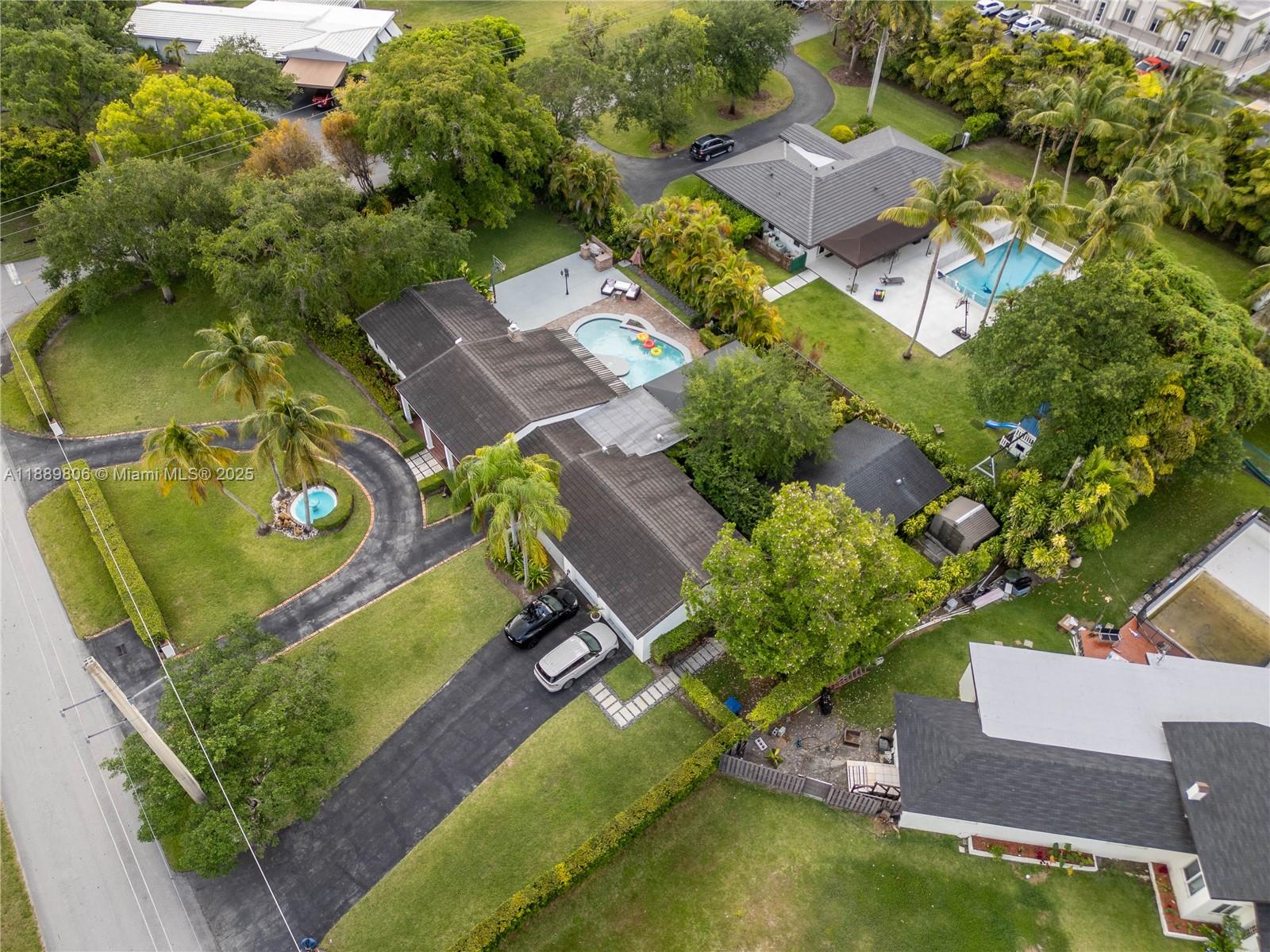 8500 SW 70th St Miami, FL 33143