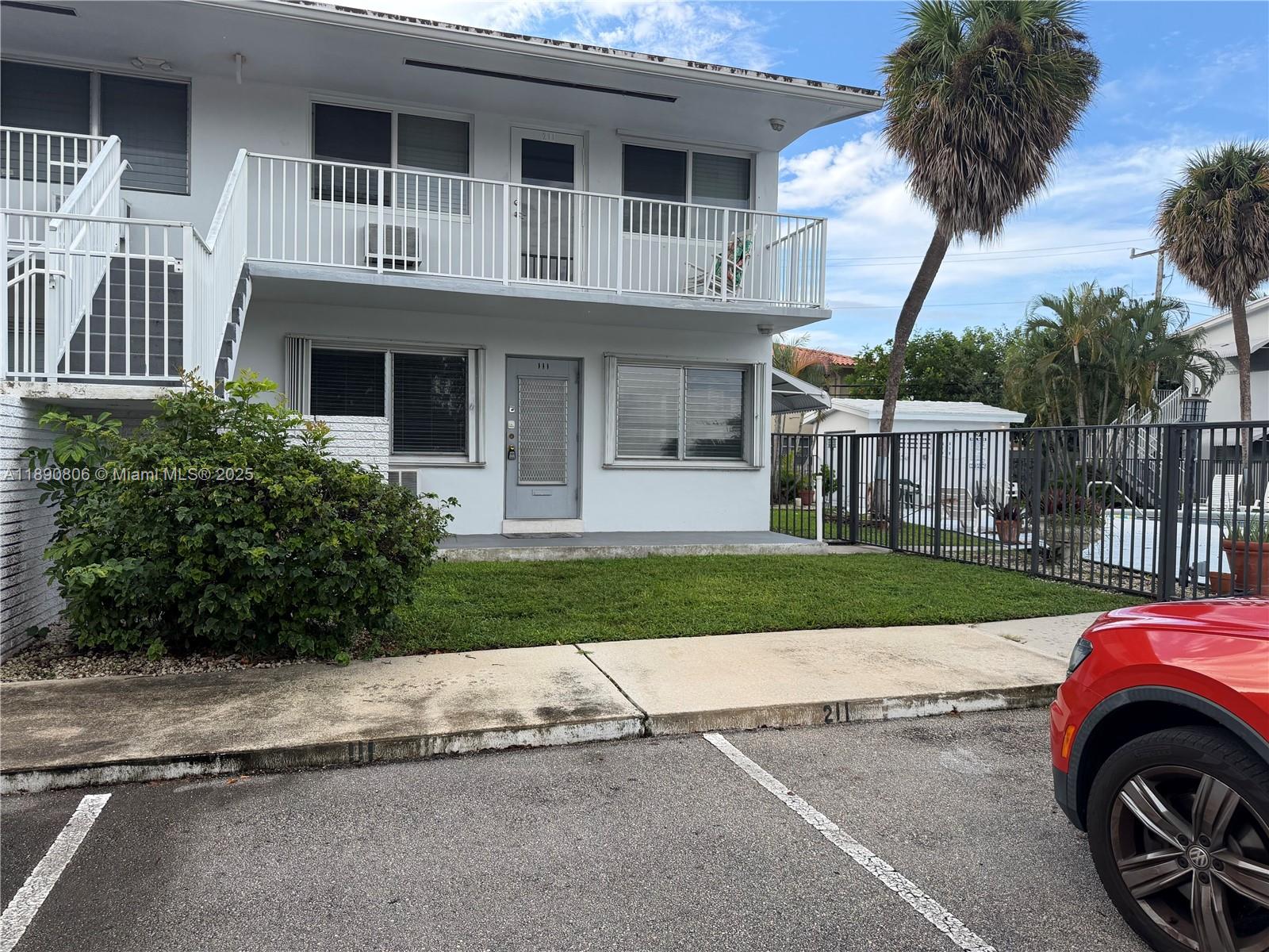 2020 NE 51st Ct #111