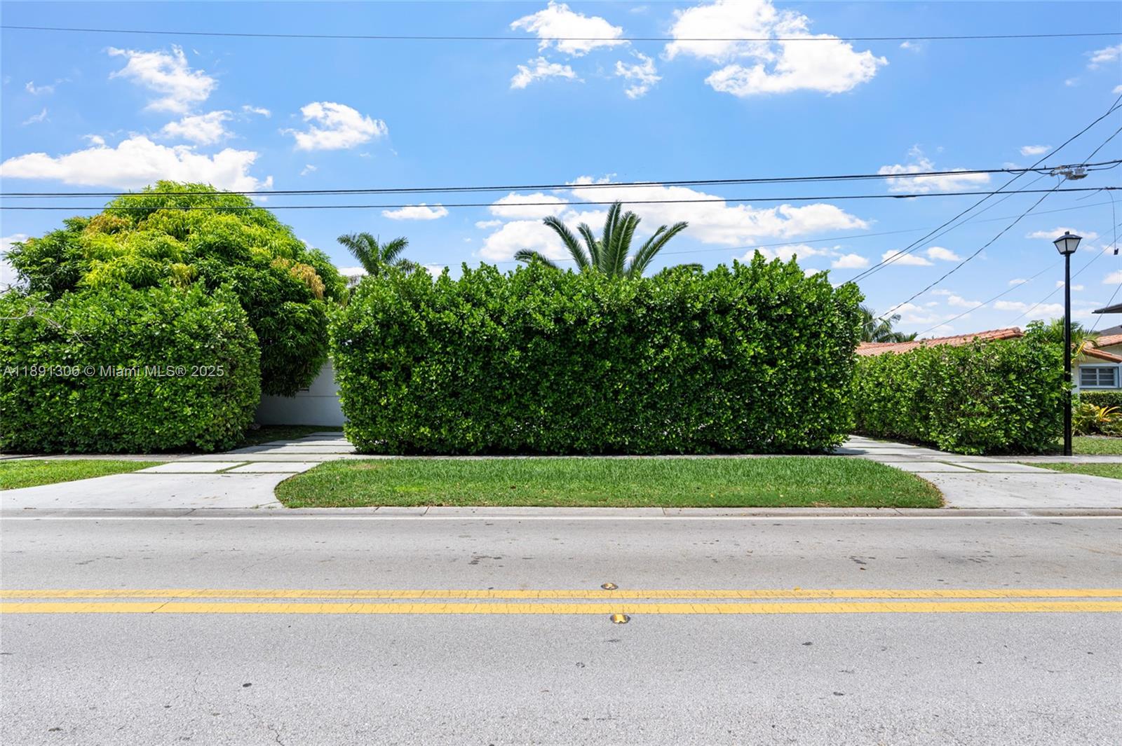 2115 Keystone Blvd North Miami, FL 33181