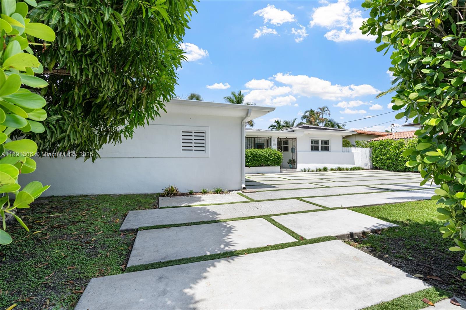 2115 Keystone Blvd North Miami, FL 33181