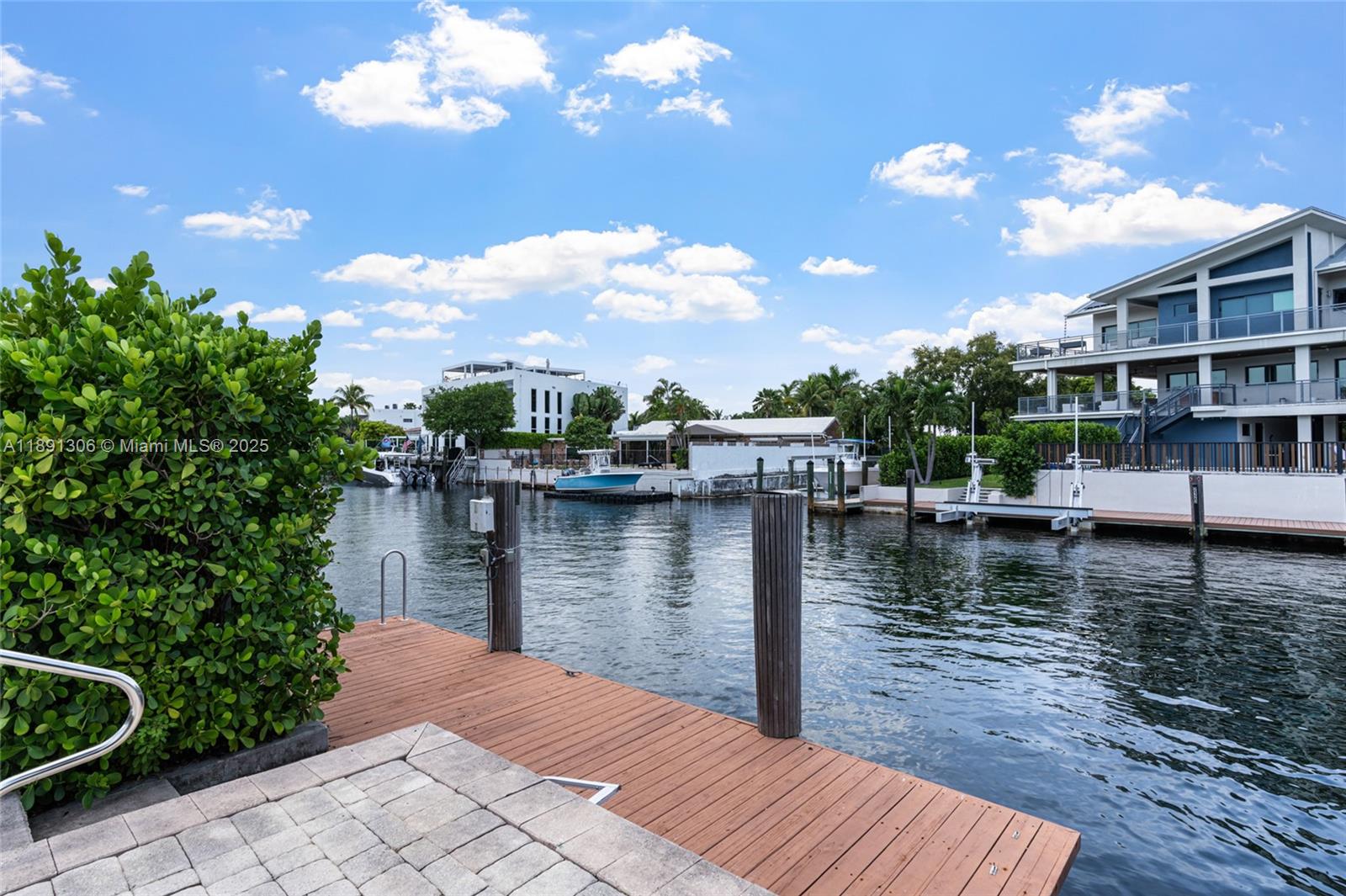 2115 Keystone Blvd North Miami, FL 33181