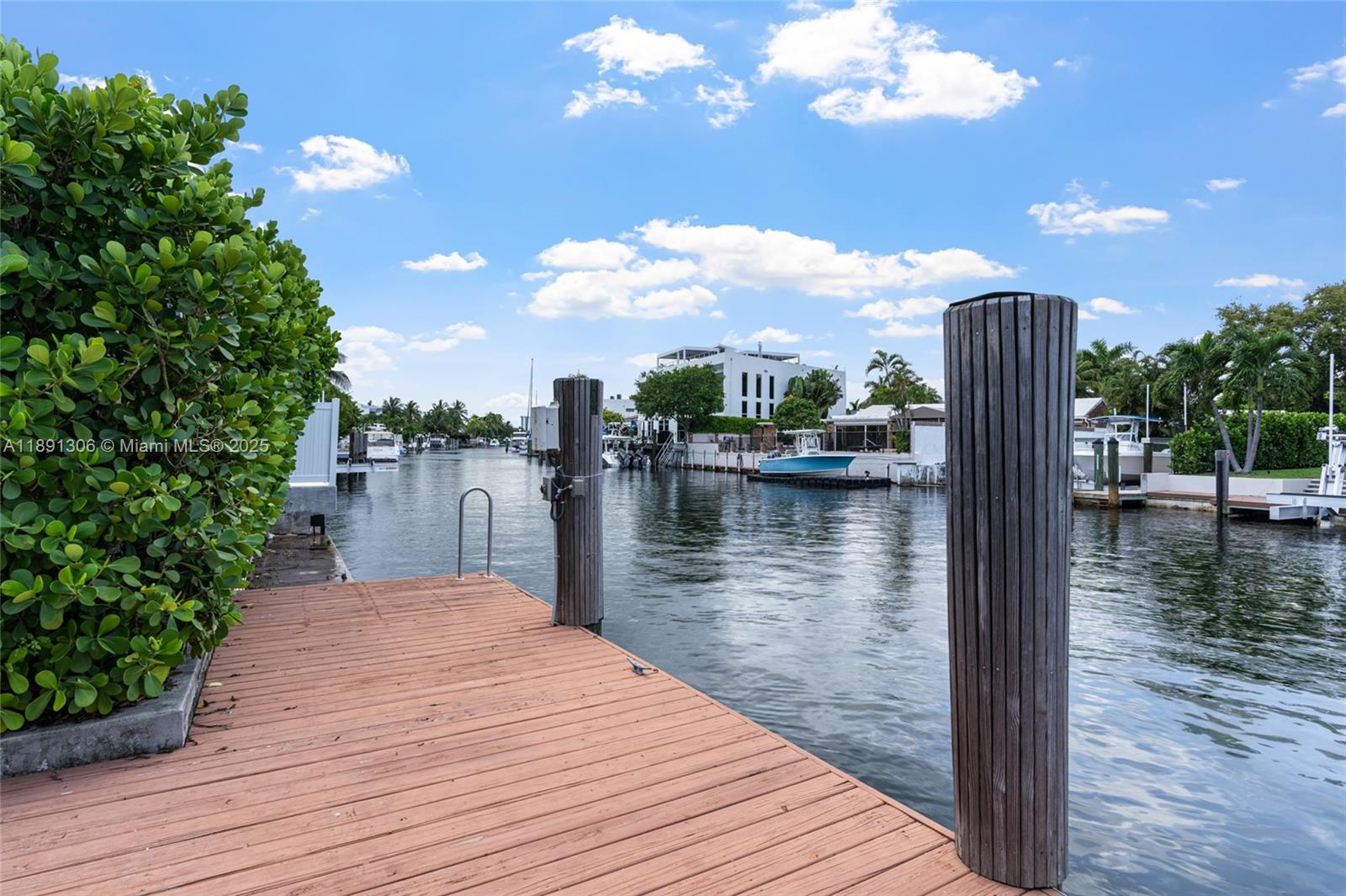 2115 Keystone Blvd North Miami, FL 33181