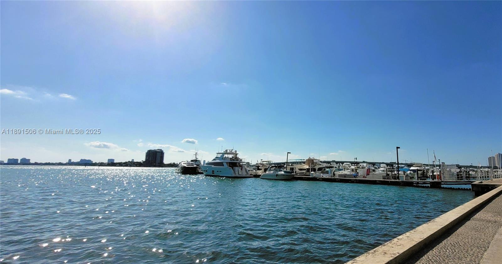 image Cite On The Bay85