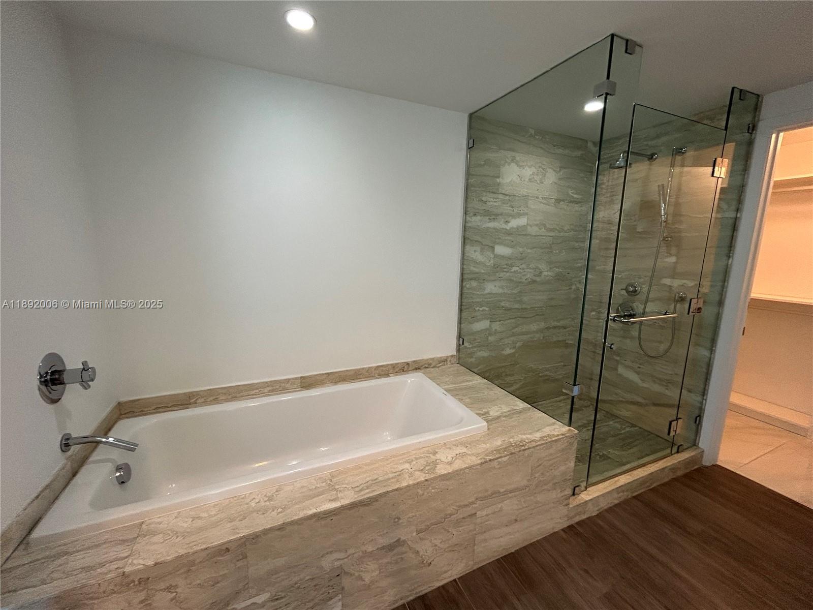 image Biscayne Beach Condo9