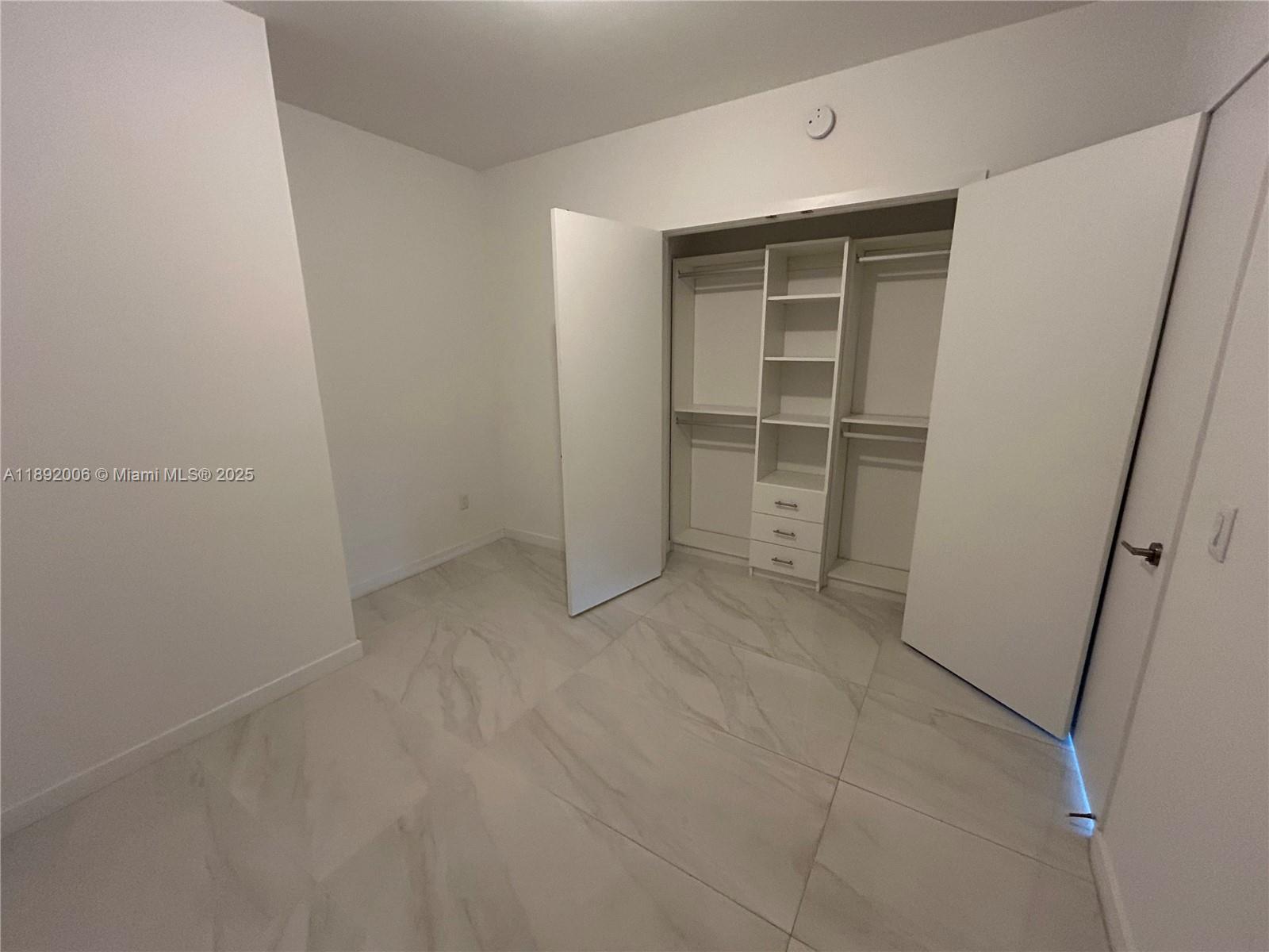 image Biscayne Beach Condo13