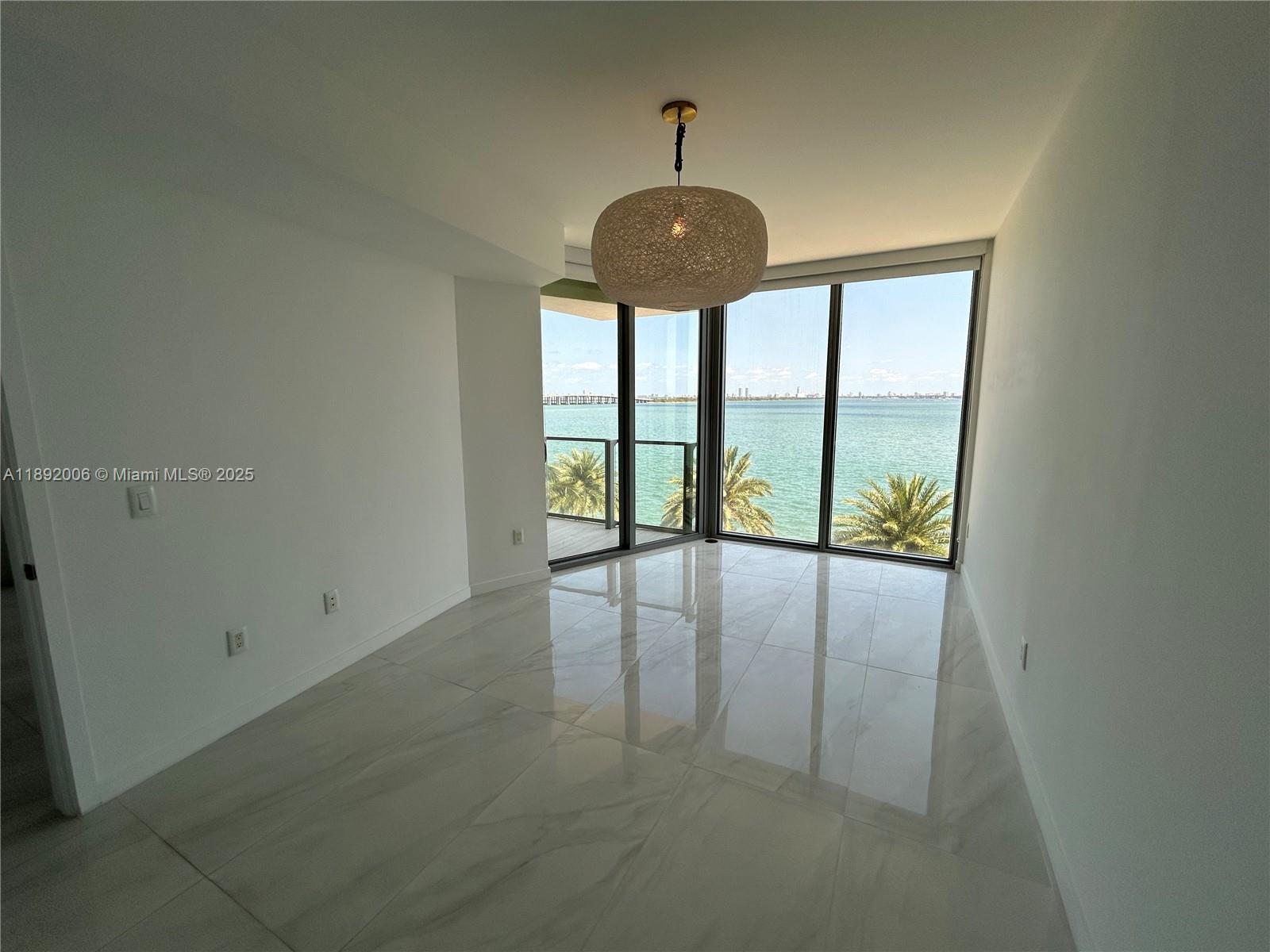 image Biscayne Beach Condo6