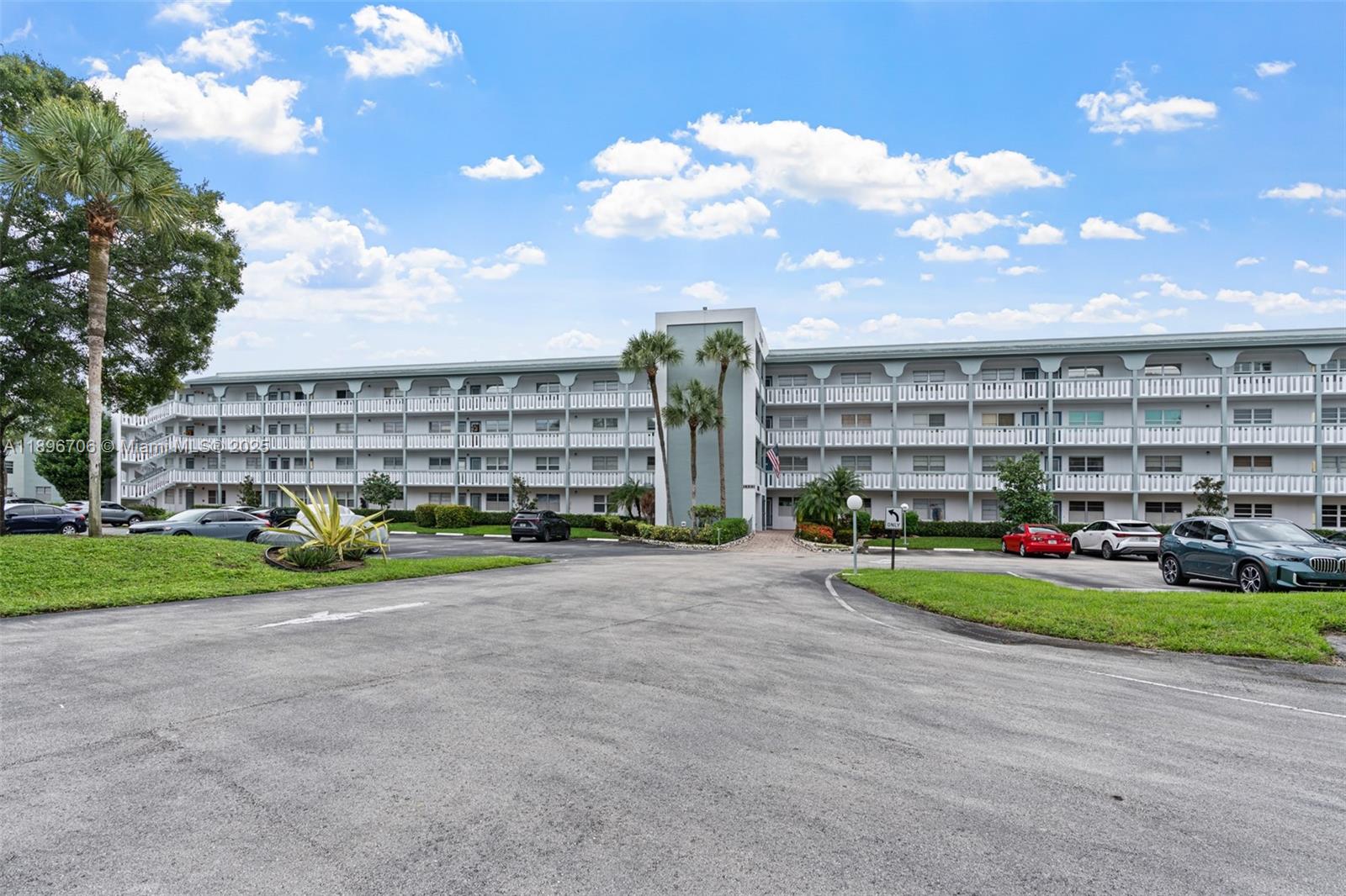 2802 Victoria Way #K4
