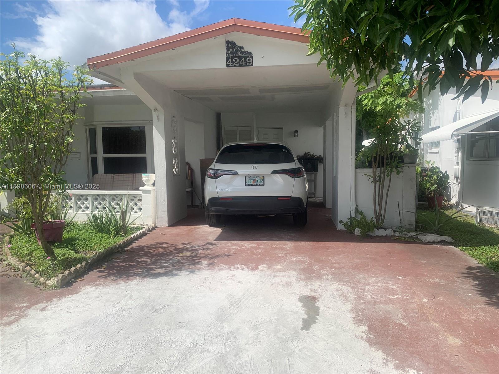 4249 NW 50th Ter
