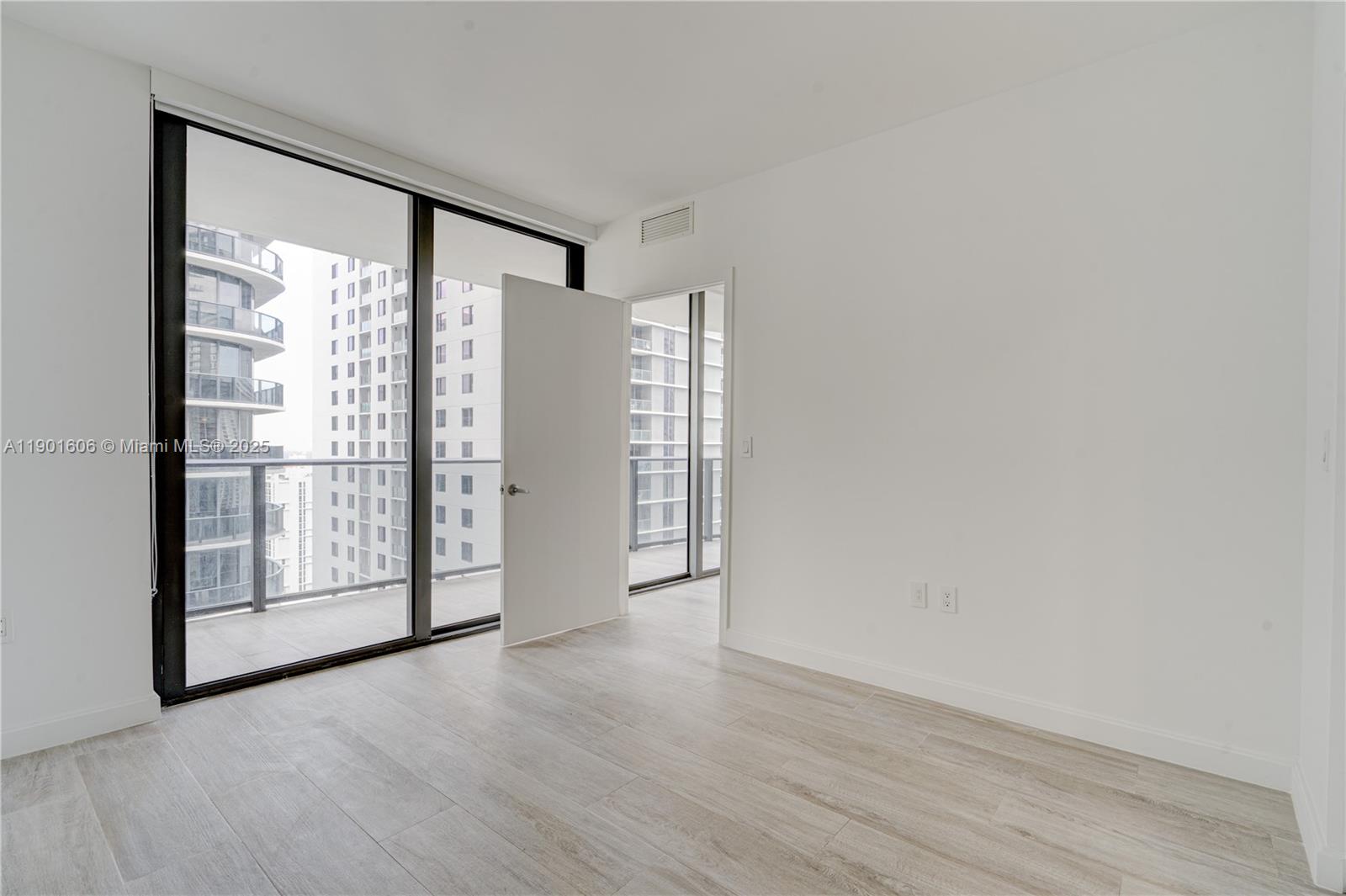 image Brickell Heights15