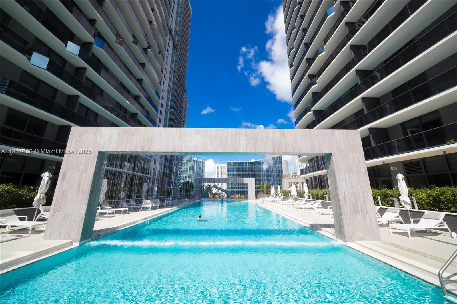 image Brickell Heights1
