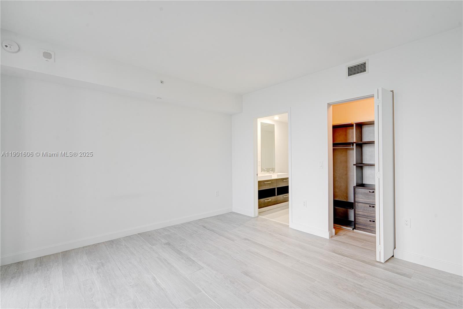 image Brickell Heights7