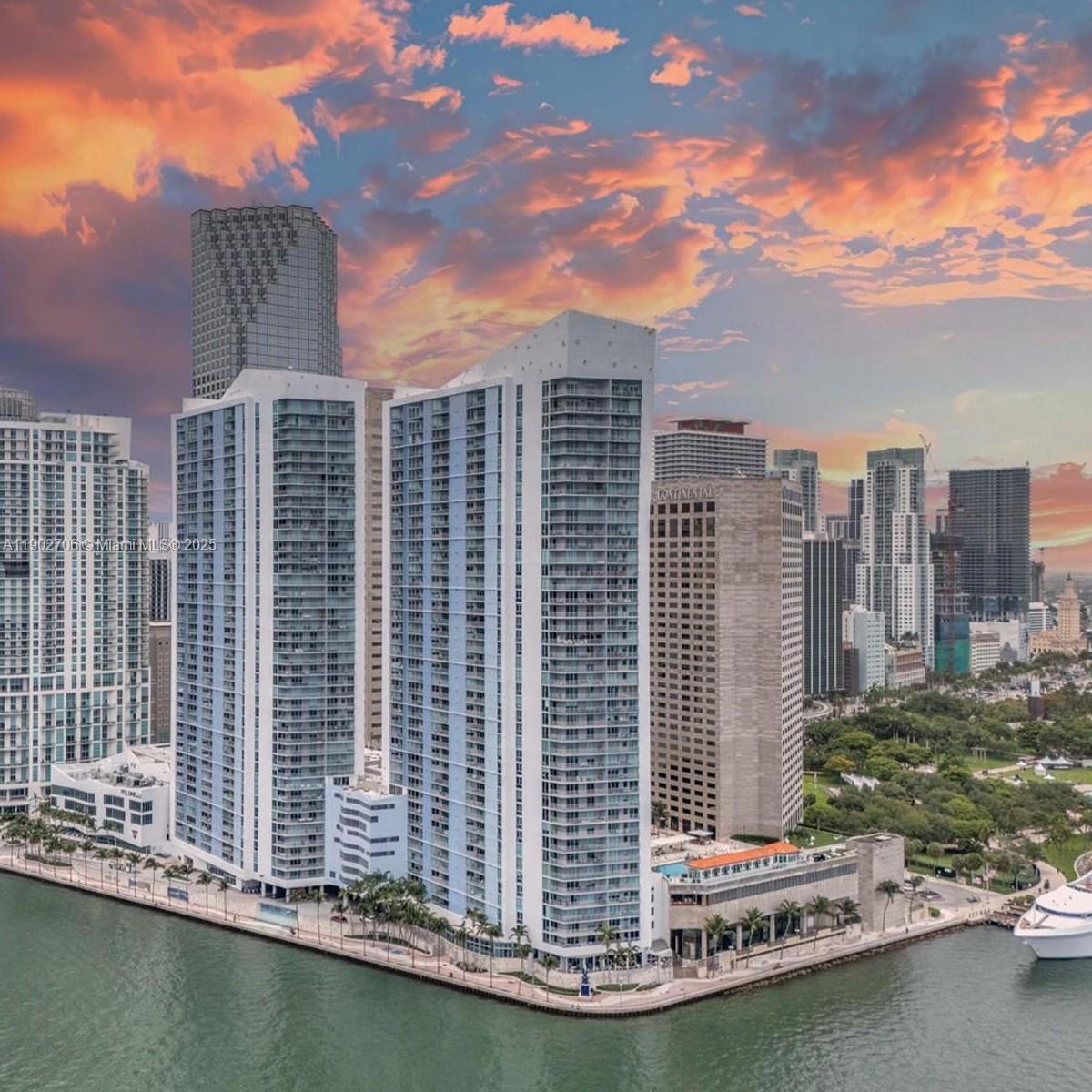 335 S Biscayne Blvd #2200