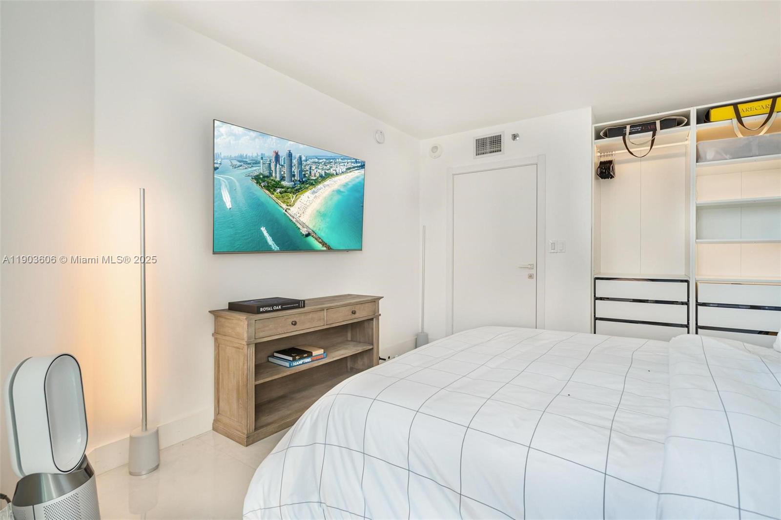 16485 Collins Ave #2438 Sunny Isles Beach, FL 33160