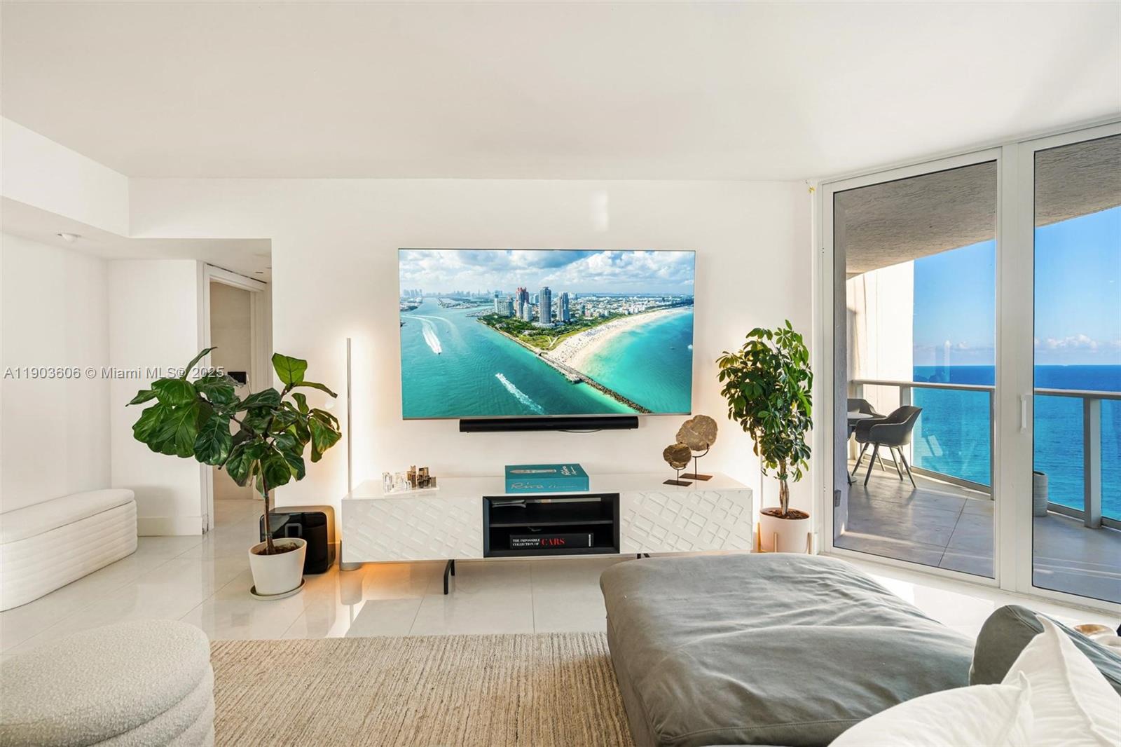 16485 Collins Ave #2438 Sunny Isles Beach, FL 33160