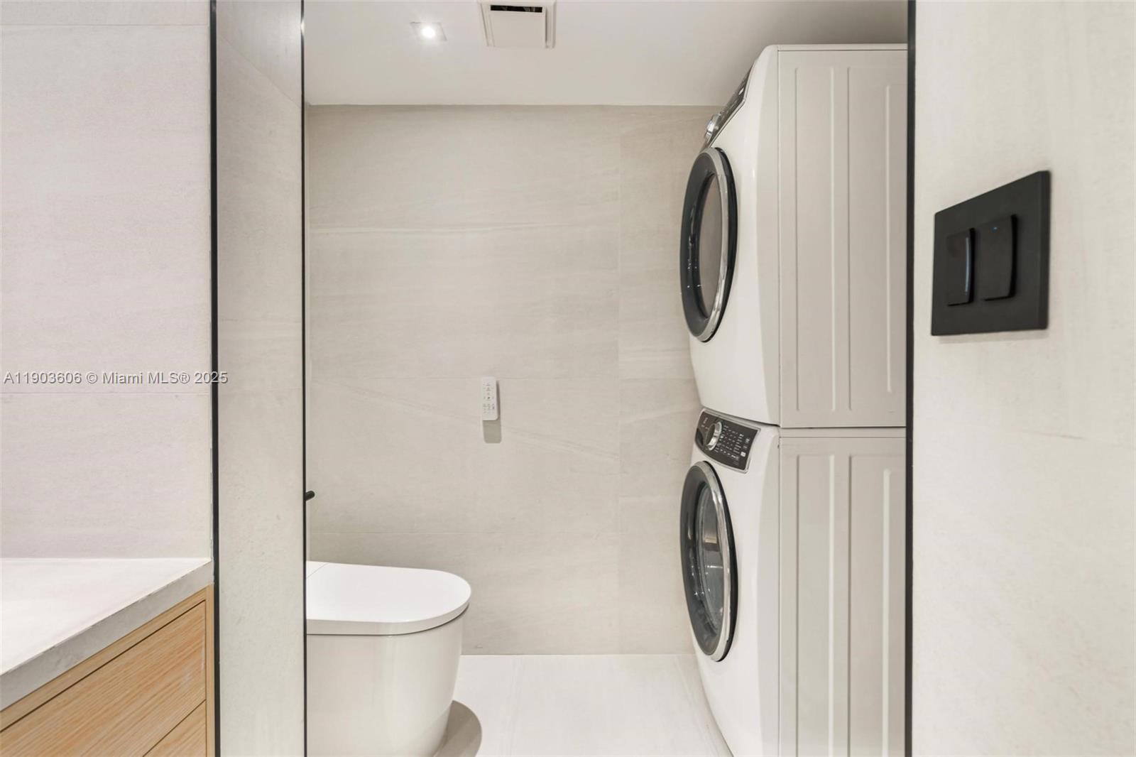 16485 Collins Ave #2438 Sunny Isles Beach, FL 33160