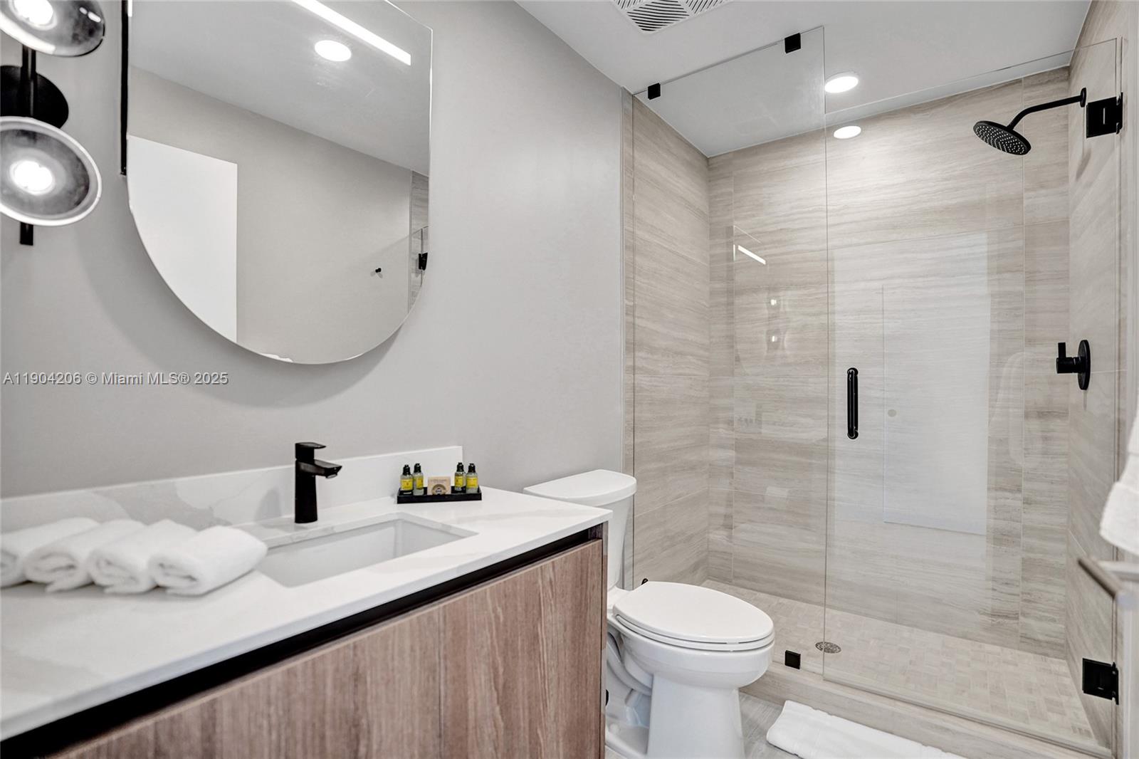 image 72nd Park Condo10