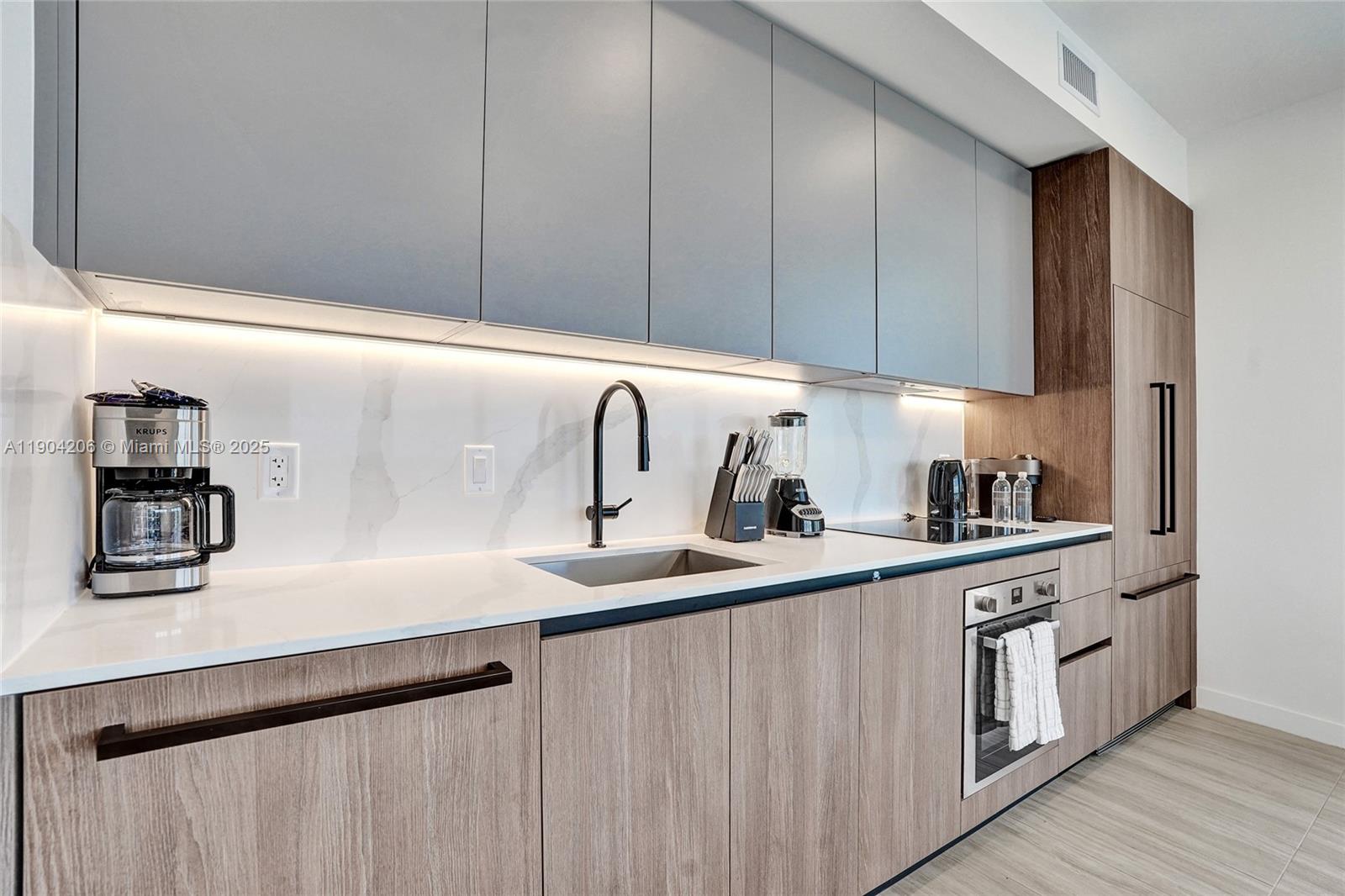 image 72nd Park Condo3