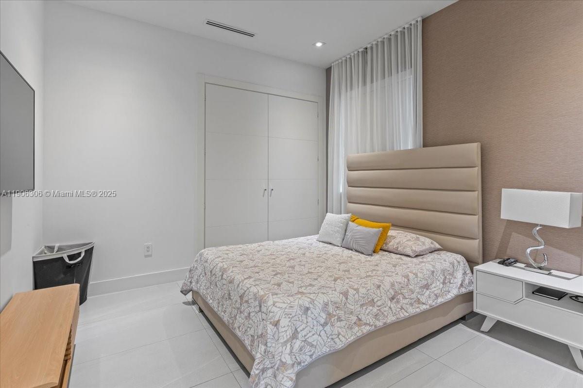 Undisclosed Address Doral, FL 33178