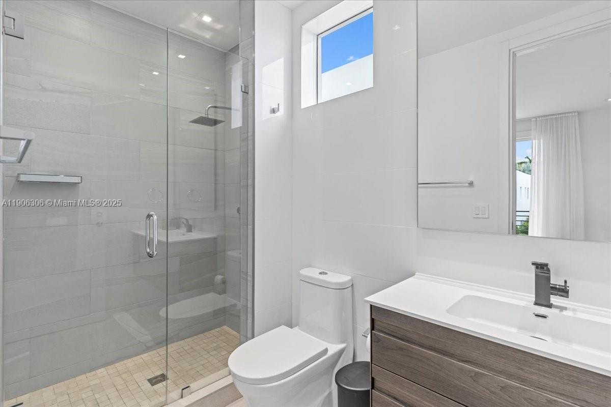 Undisclosed Address Doral, FL 33178