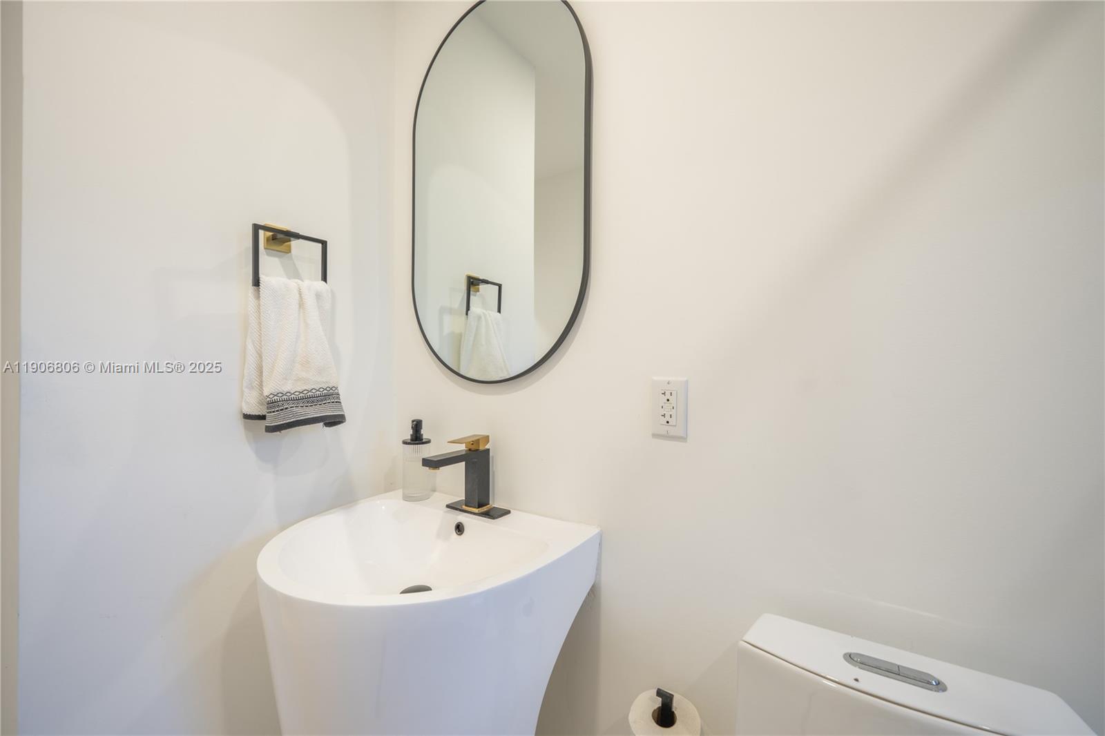 545 NW 47th St Miami, FL 33127