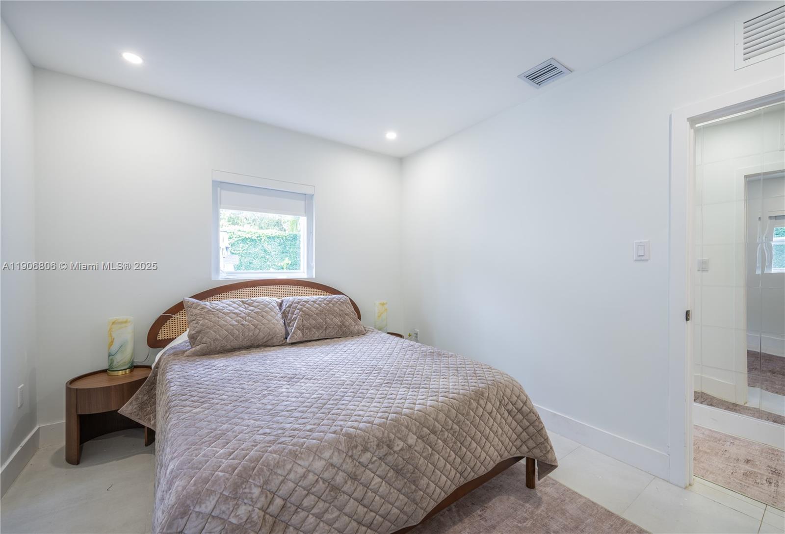 545 NW 47th St Miami, FL 33127