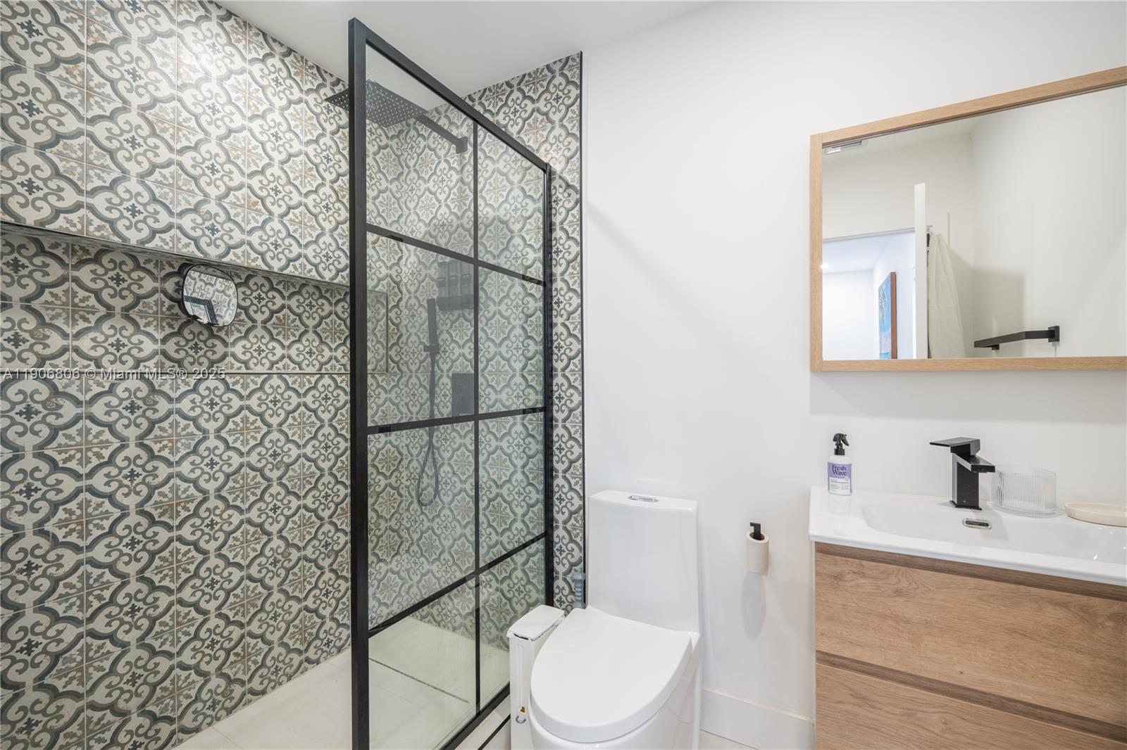 545 NW 47th St Miami, FL 33127