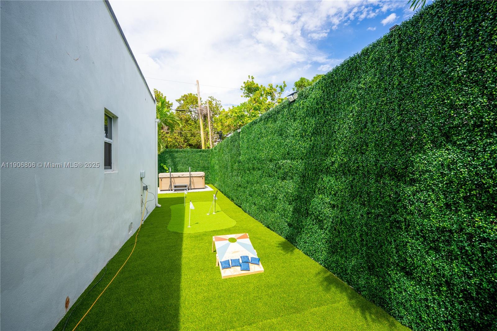 545 NW 47th St Miami, FL 33127