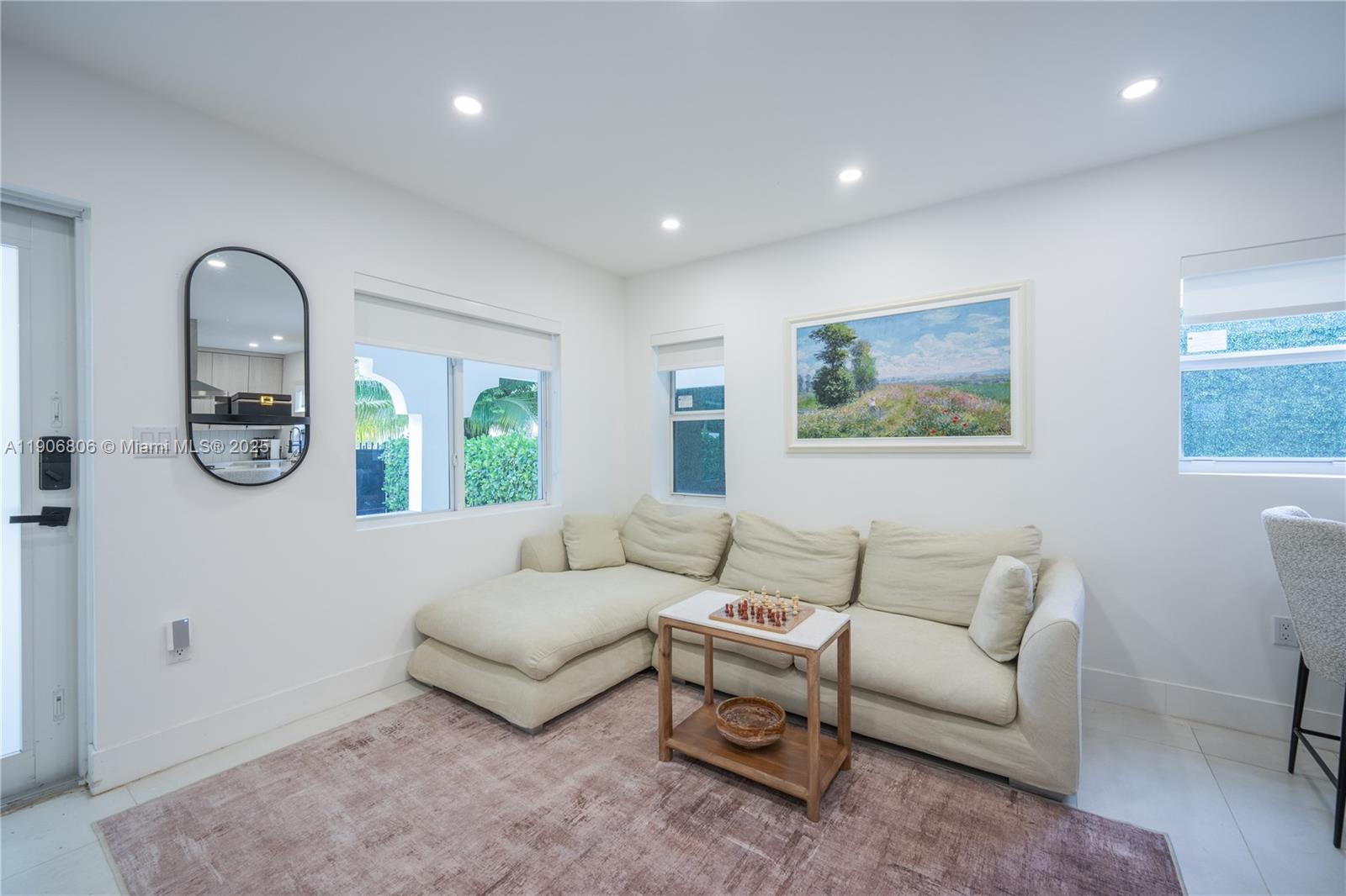 545 NW 47th St Miami, FL 33127