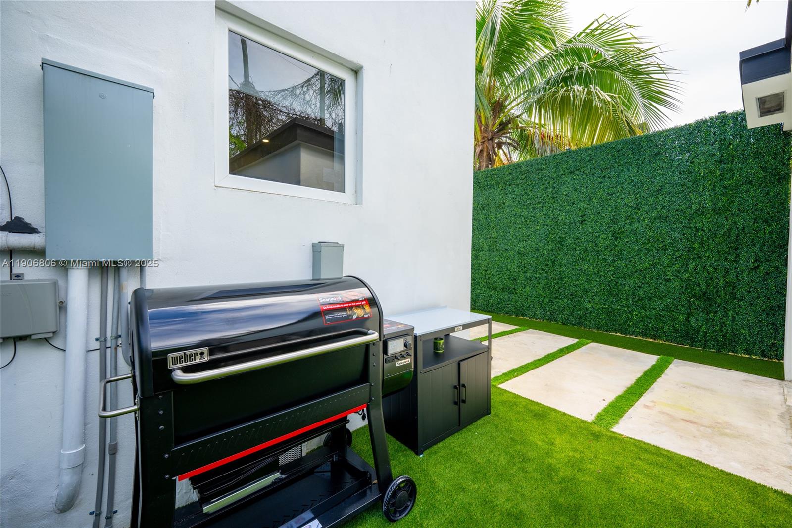 545 NW 47th St Miami, FL 33127